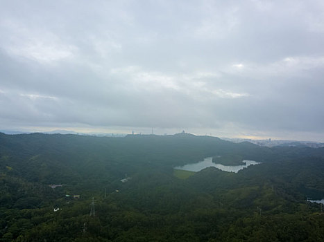 航拍广东惠州红花湖景区云海风光