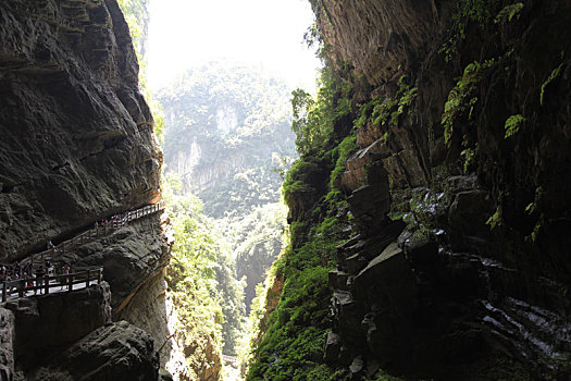 重庆龙水峡地缝