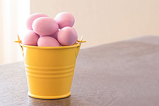 黄色,桶,紫色,复活节彩蛋,桌子