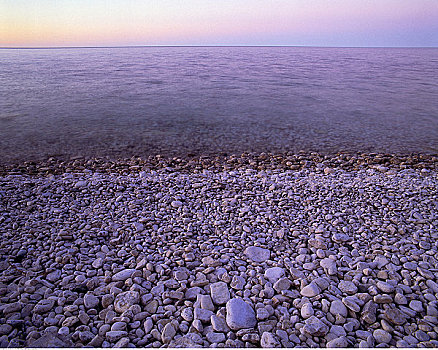 岩石,海滩,乔治亚湾,布鲁斯半岛国家公园,安大略省,加拿大