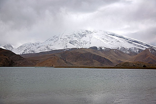 新疆喀什,帕米尔,幕士塔格峰