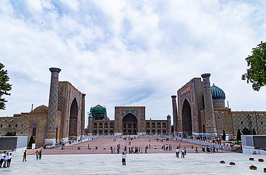 乌兹别克斯坦-撒马尔罕的雷吉斯坦广场