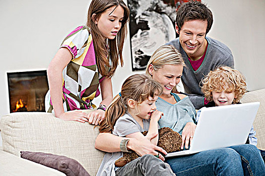 家庭,笔记本电脑