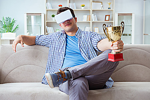 男人,戴着,虚拟现实,眼镜,奖,奖杯