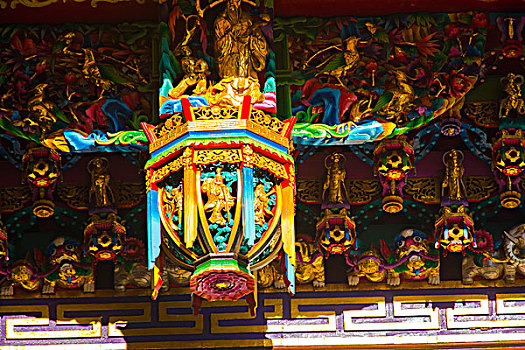 中国宗教信仰,寺庙屋檐传同的装饰,木雕工艺