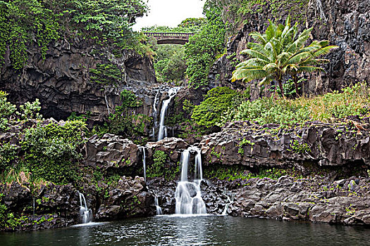 瀑布,哈莱亚卡拉国家公园,毛伊岛,夏威夷,美国