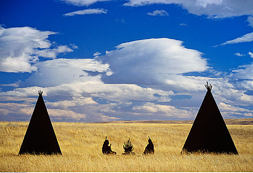 剪影,土著,美洲,圆锥形帐篷,艾伯塔省,加拿大