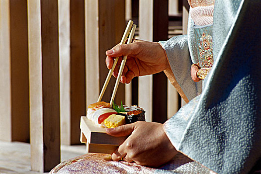 日本,日本料理,女人,吃,寿司