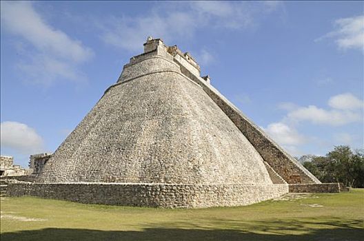 巫师金字塔,玛雅,发掘地,乌斯马尔,尤卡坦半岛,墨西哥,中美洲