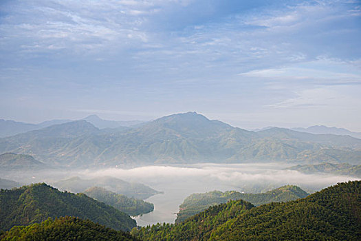 大别山群山