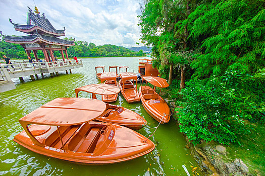 惠州西湖风景区丰渚园的游船