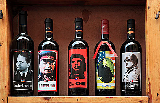 葡萄酒,瓶子,标签,斯大林,切-格瓦拉,窗户,店,蒙特罗索,五渔村,利古里亚,意大利,欧洲
