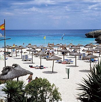 海滩,夏天,假日,度假,游客,马略卡岛,岛屿,西班牙,欧洲,巴利阿里群岛,地中海,伞,遮阳伞