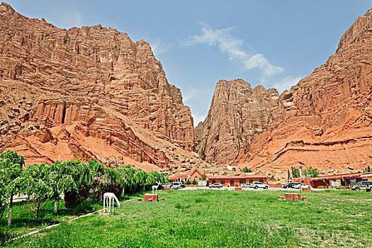 新疆库车天山,大峡谷