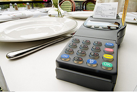 无线,信用卡刷卡机,餐厅桌子