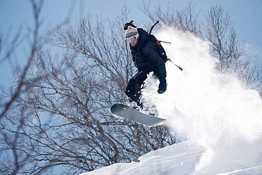 男性,滑雪板玩家,滑雪板,半空,山坡,隆河阿尔卑斯山省,法国