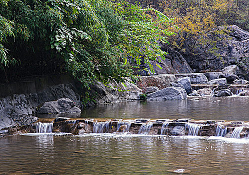 山中小溪