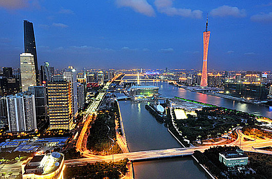 广州新地标-新电视塔和西塔夜景