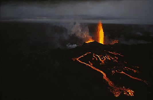 夏威夷,夏威夷大岛,夏威夷火山国家公园,火山爆发,飘动,火山岩,夜晚