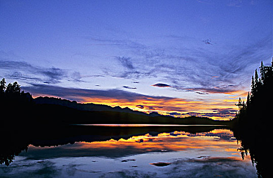 湖,日落,荒野,北方,落基山脉,不列颠哥伦比亚省,加拿大