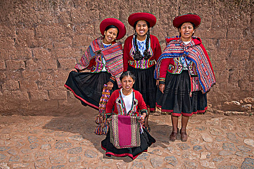 女人,秘鲁,衣服,传统服装,展示,商品,局部,编织,合作,大幅,尺寸