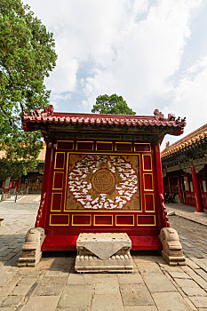 北京故宫太极殿前影壁