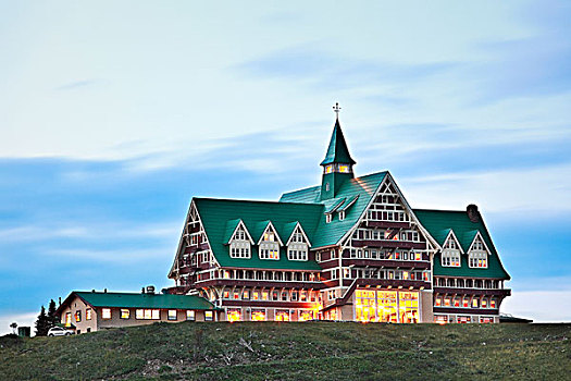 威尔士王子酒店,黄昏,瓦特顿湖国家公园,艾伯塔省,加拿大