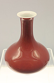 景德镇窑红釉瓶,清乾隆