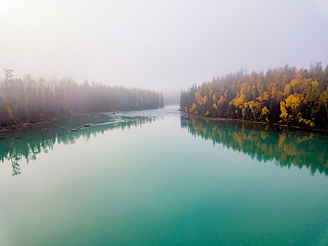 喀纳斯河风景