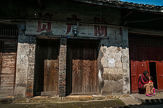 重庆,古镇,老房子,旧建筑,木门,街道,小巷,屋檐