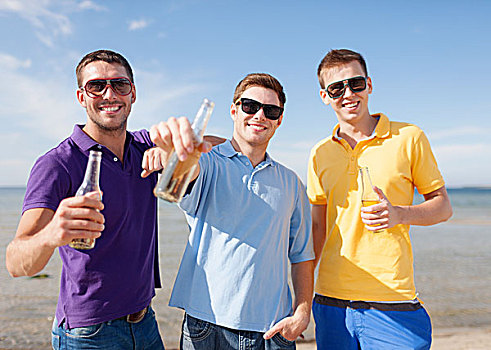 夏天,休假,度假,高兴,人,概念,群体,朋友,乐趣,海滩,瓶子,啤酒,无酒精饮料