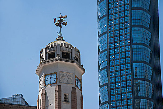 重庆市标志性建筑,解放碑,及商业区的群楼