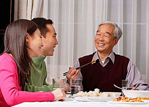 年轻,情侣,老人,父亲,餐桌