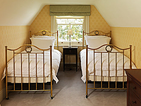 两个,黄铜,床,阁楼,卧室,英国,家