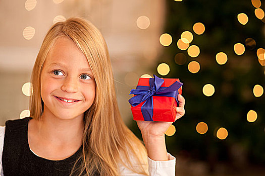 女孩,正面,圣诞树,礼物