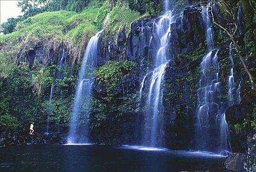 夏威夷,毛伊岛,女人,站立,靠近,瀑布,蓝色,水池