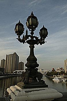 天津海河桥雕塑
