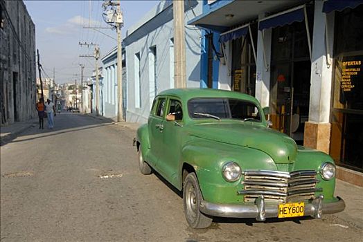 绿色,老爷车,停放,街道,西恩富戈斯,古巴,加勒比海,美洲