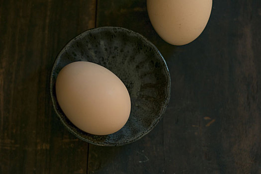 鸡蛋碟子