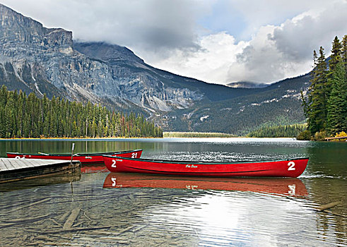 独木舟,翡翠湖,幽鹤国家公园,不列颠哥伦比亚省,加拿大