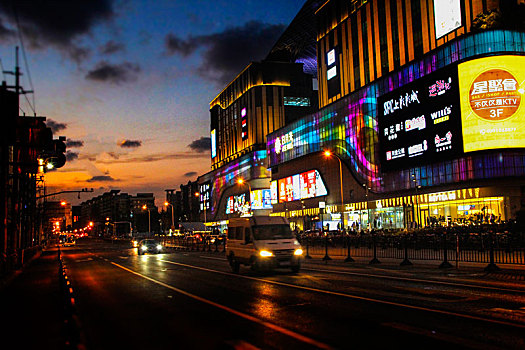 夜色魔都,繁华都市,傍晚天空