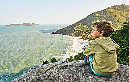 男孩,悬崖,看别处,海上,巴西,南美