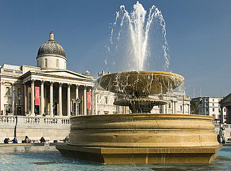 英格兰,伦敦,特拉法尔加广场,国家美术馆,喷泉