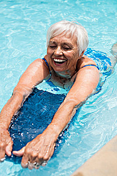 老年,女人,游泳,游泳池,晴天