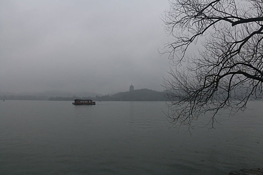 烟雨西湖