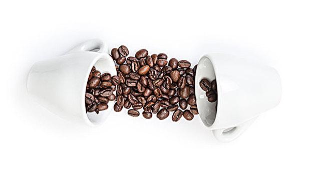 堆积,咖啡豆,两个,杯子,隔绝,白色背景
