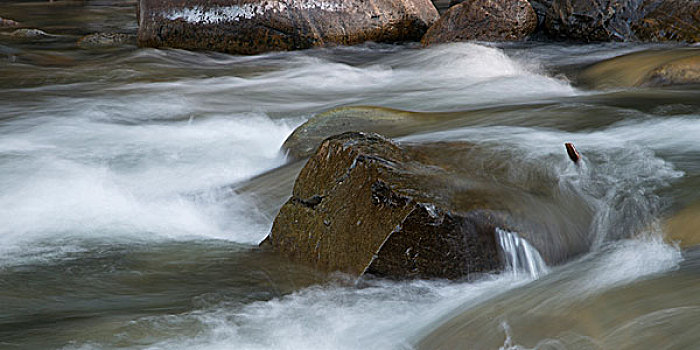 河流,流动,石头,惠斯勒,不列颠哥伦比亚省,加拿大