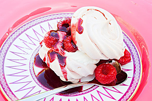 蛋白甜饼,树莓