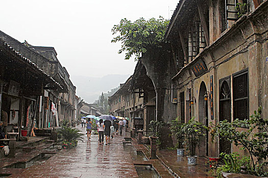 老街雨景