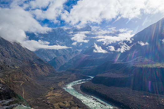 西藏南迦巴瓦峰和雅鲁藏布江大峡谷